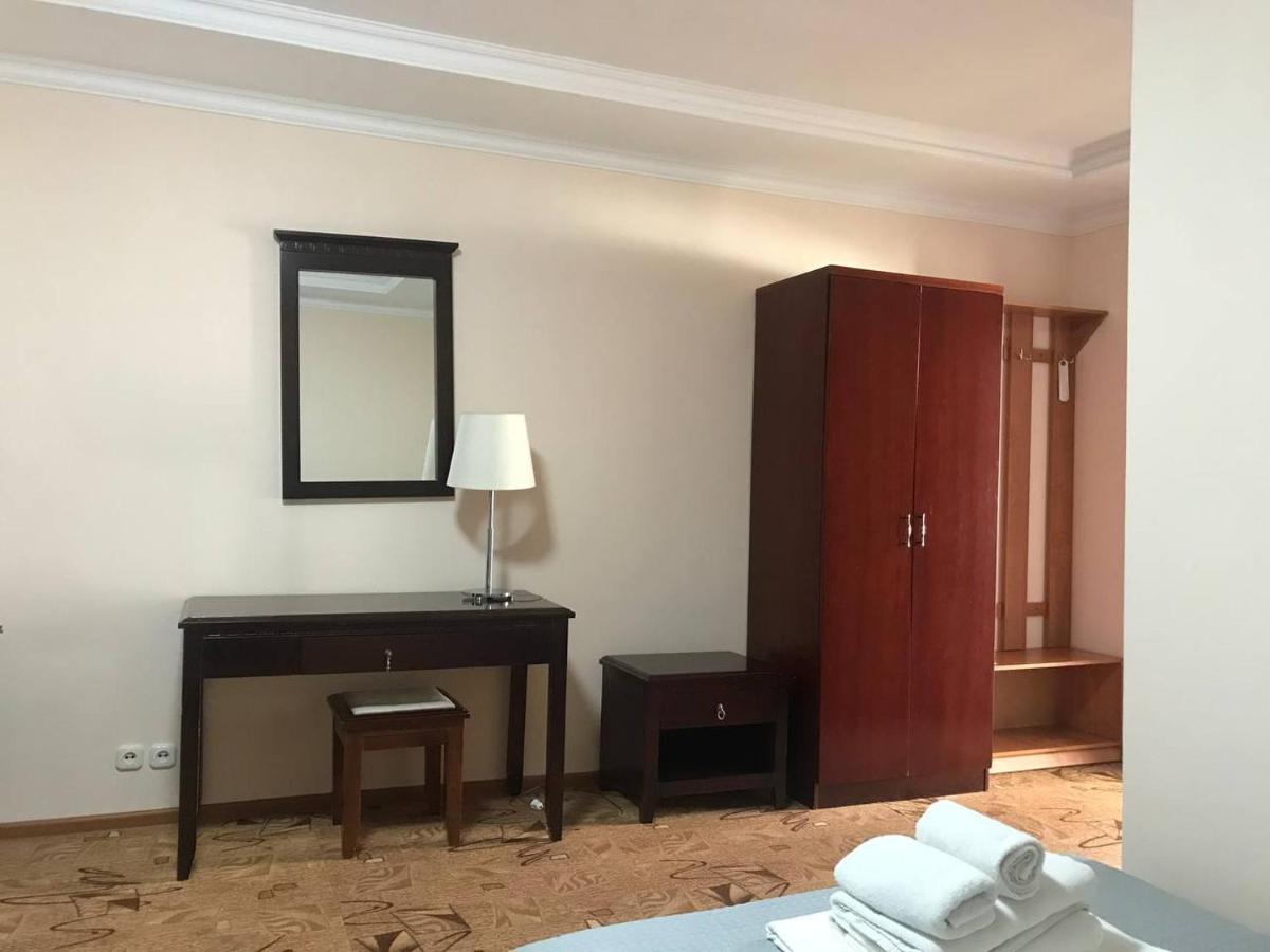 Hotel Eurasia Deluxe Borovoje Eksteriør billede