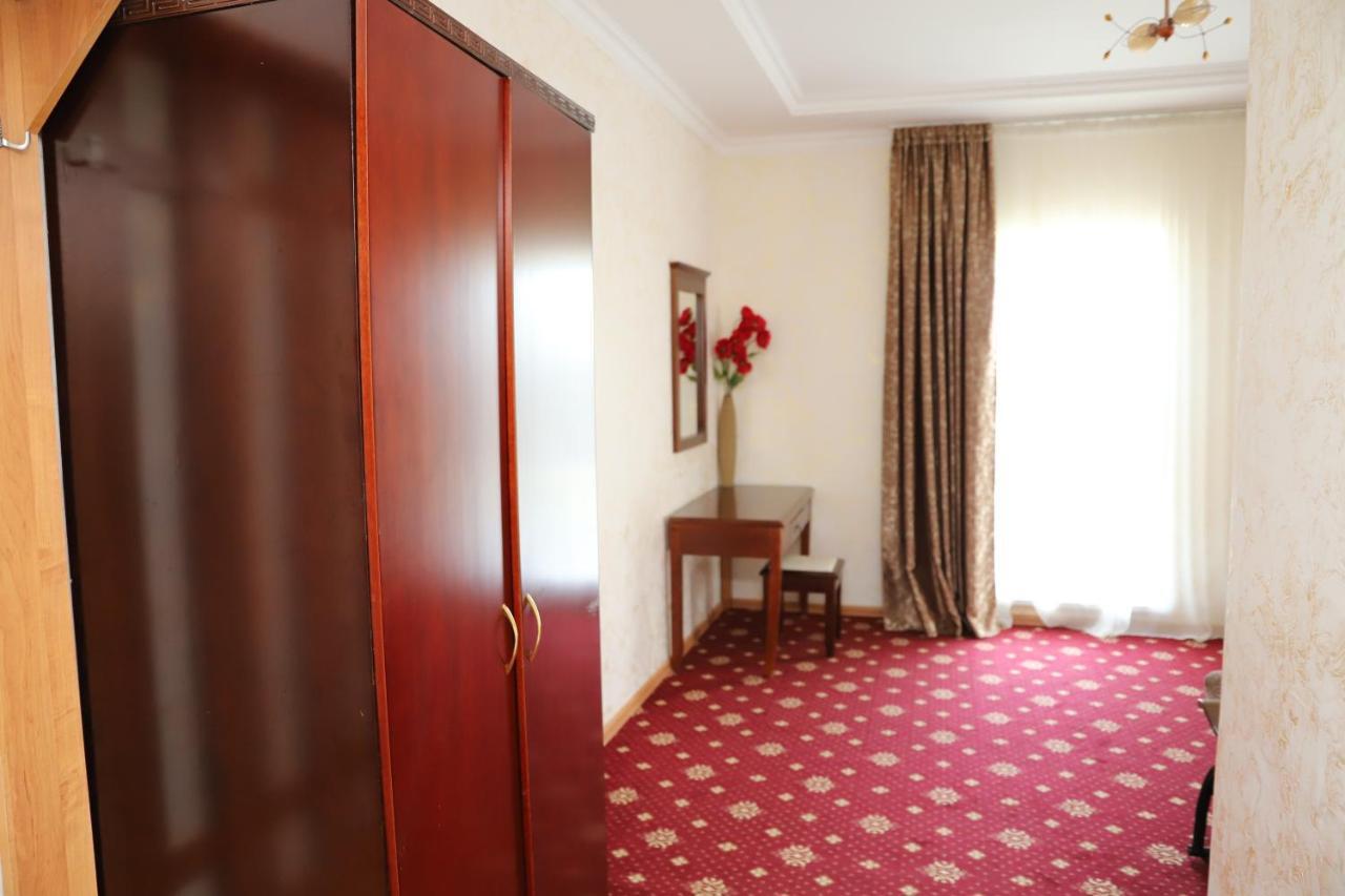 Hotel Eurasia Deluxe Borovoje Eksteriør billede