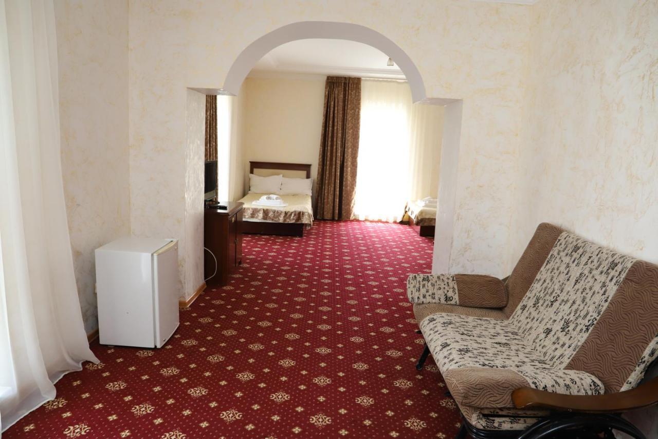 Hotel Eurasia Deluxe Borovoje Eksteriør billede
